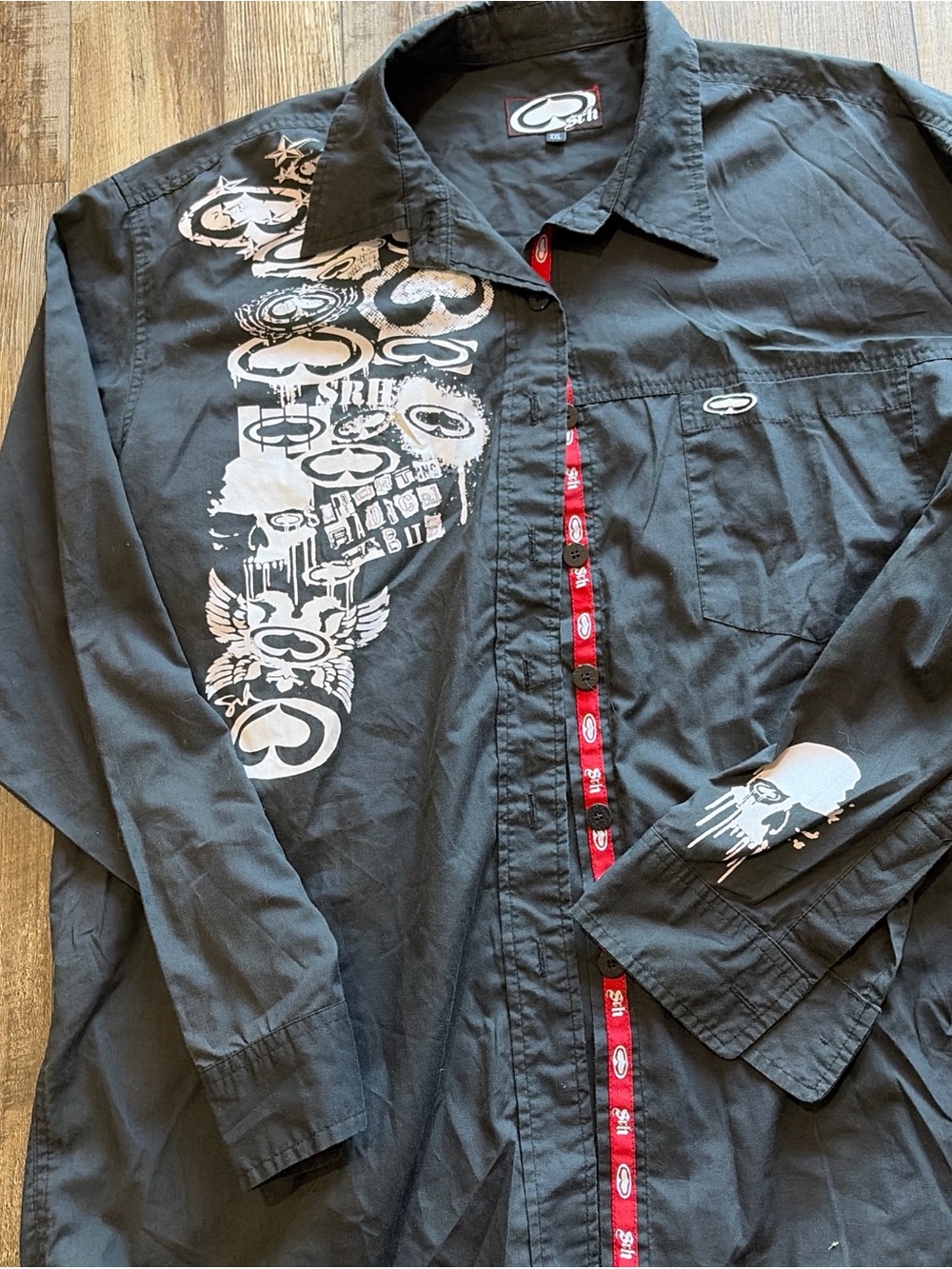 Ecko Unlimited Black Button-Down Shirt with White Graphic and Red Trim
